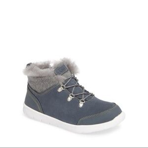 Ugg Obie grey boot